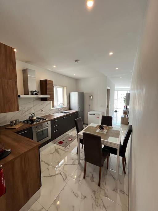 2 Bedroom Apartment In Msida, Malta Екстериор снимка